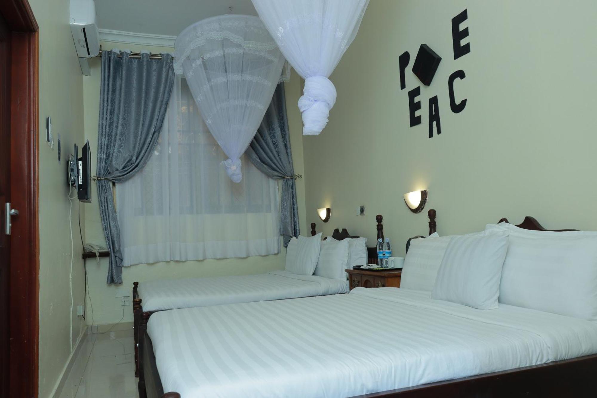 Mowicribs Hotel And Spa Εντέμπε Εξωτερικό φωτογραφία