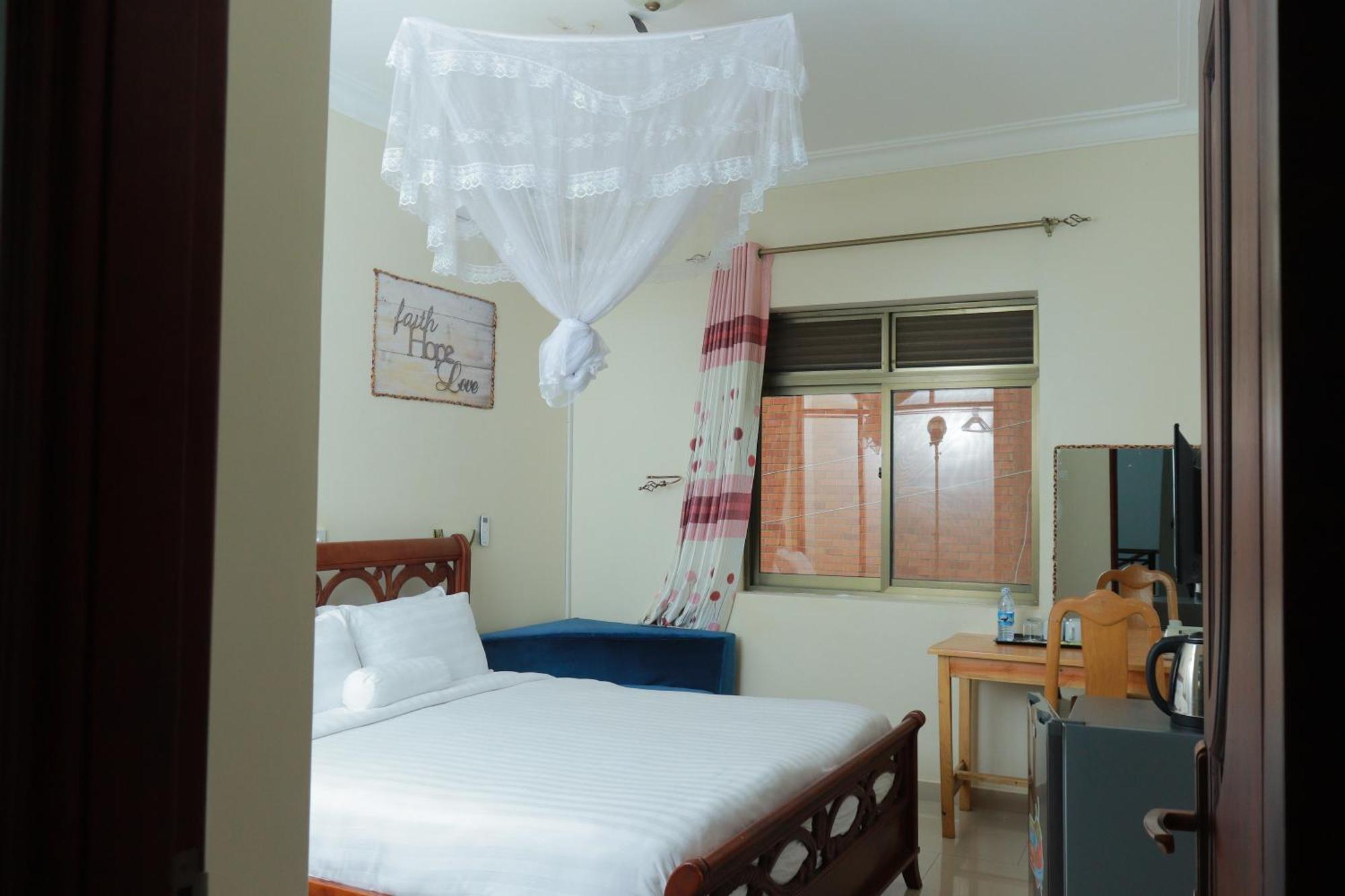 Mowicribs Hotel And Spa Εντέμπε Εξωτερικό φωτογραφία